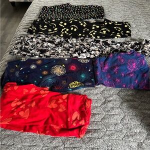 Holiday themed - Colorful Patterned Leggings Set